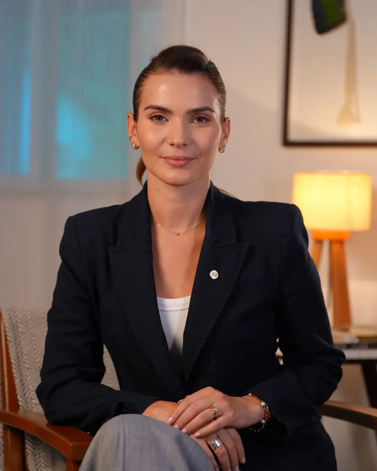 Fabrícia Dutra, Corretora Franqueada Life Planner da Prudential, em seu escritório